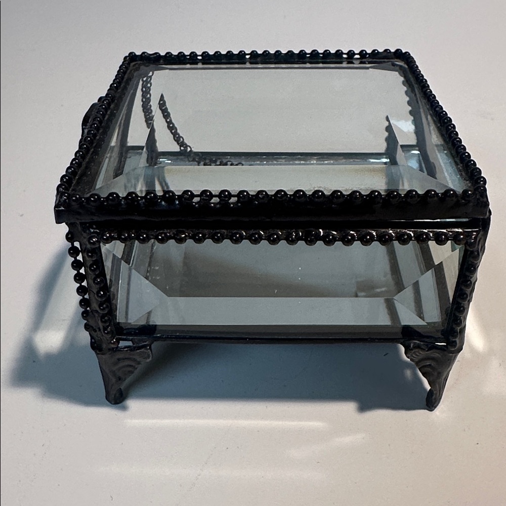 Glass/mirror jewelry box - Picture 2 of 7